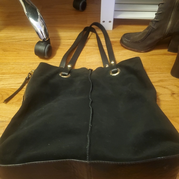 UGG Handbag - Picture 5 of 11